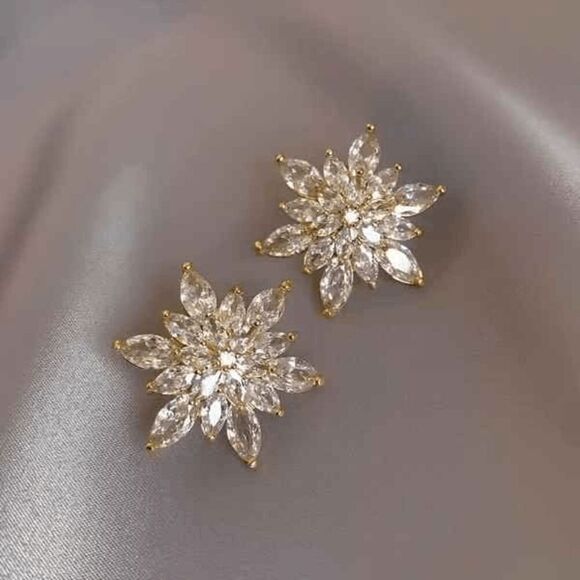 Diamond Gold Flower Snowflake Stud Earrings - Picture 6 of 7